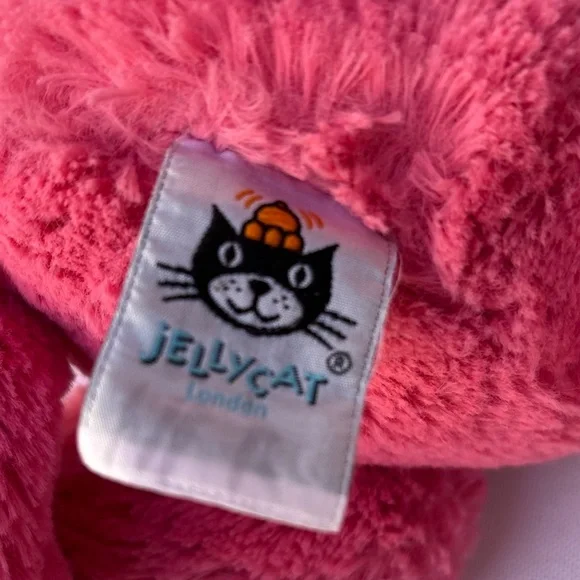 Jellycat STRAWBERRY BUNNY Dark Pink Rabbit RETIRED 14" Rare Heart shape nose - Picture 3 of 8